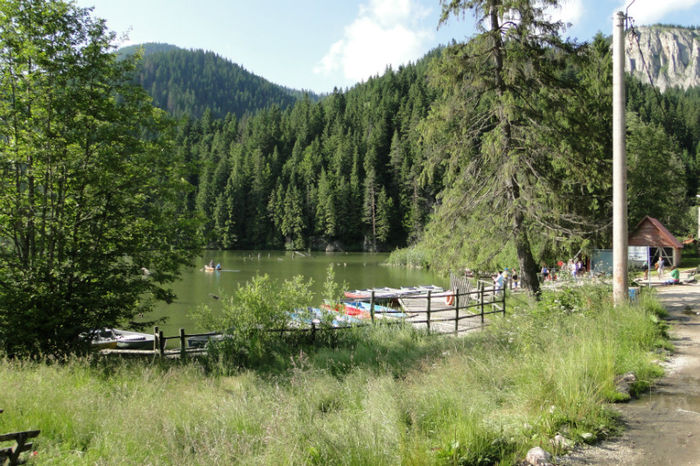 Amiaza la Lacul Rosu - Lacul rosu