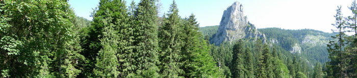 Panorama Piatra Altarului - Lacul rosu