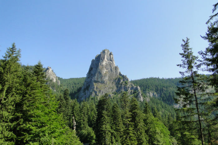 Piatra Altarului - Lacul rosu