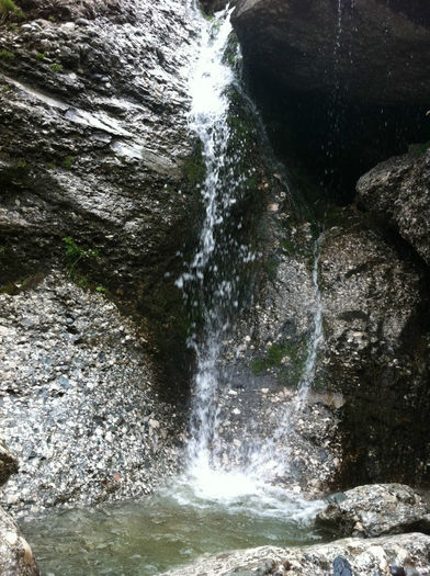Valea Alba - Cascade si oaze de apa (2)