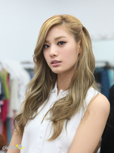 nana15 - After School
