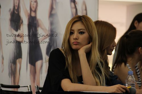 nana24 - After School