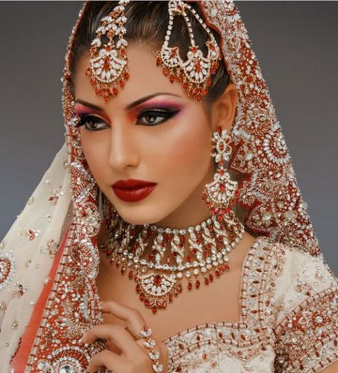 arabic-makeup-for-brown-eyes-1-500x552 - MIRESE INDIA