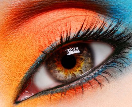 machiajul-colorat-indrazneste-sa-il-porti_1316640914