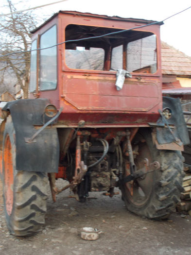 DSCN0542 - tractor