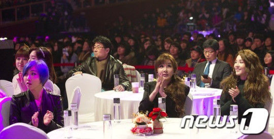 sdmn - 2ne1 4