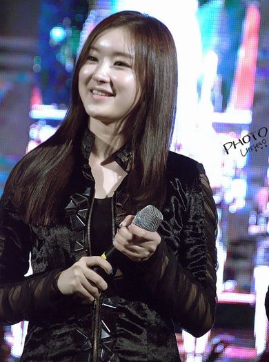 e-young11