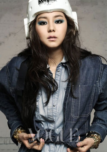 uee9 - After School