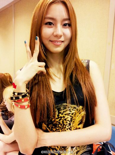 uee25 - After School