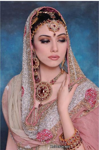 indian-wedding-jewellery-designs-hollywood-trendy-indian-bridal-jewellery-2012-42454 - Rochia de mireasa