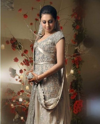 Asian-Bridal-Dresses-3-e1328603784187