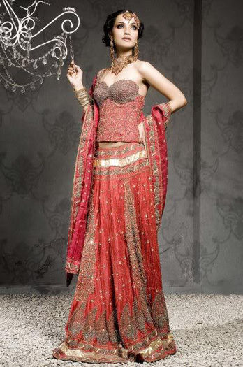 Delicate-Designer-Indian-Red-Bridal-Dresses-4