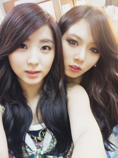 hyuna and sohyun - 4 Minute
