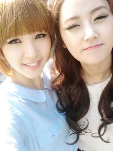 jihyun and gayoon