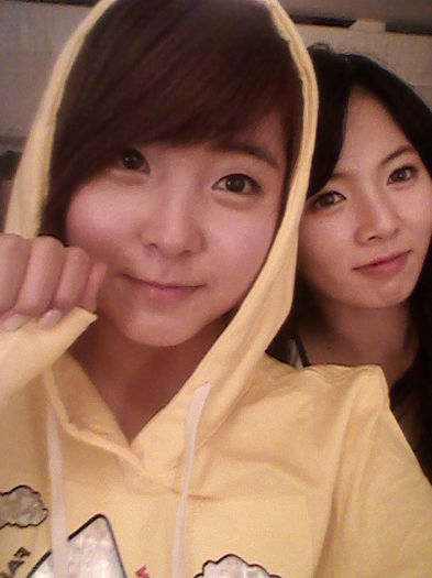 sohyun and hyuna - 4 Minute