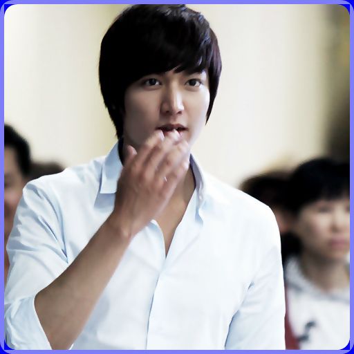$. ..(intra) ..:| ..Mhm.. sigur.. Buna Jong.. si noua locatara.. cred.:))