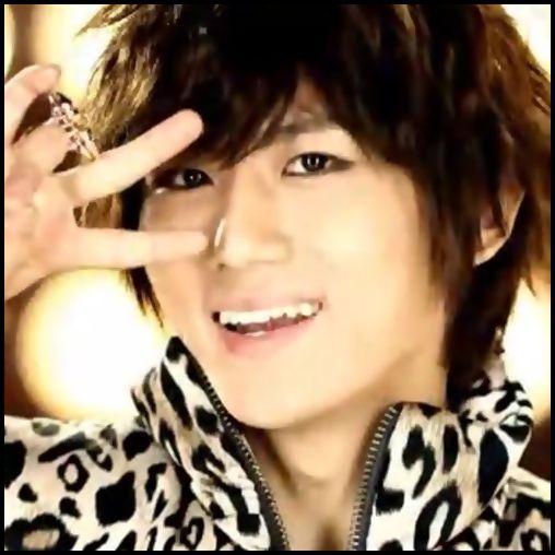 [(:] ..Aloha Hya.. Nici mie nu`mi plac.. dar de voie.. de nevoie.. treb sa merg acolo. :))