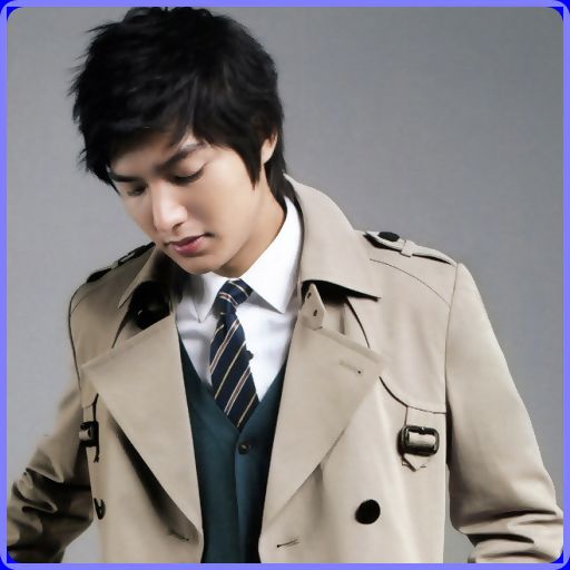 $. ..(uitandu`se la ea; se uita la el in palma; dandu`si degetul mare de pe lantisor ..)