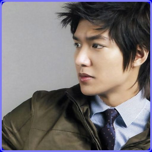 $. ...:x Ia sa vada ochiul meu.. cum ii sta printesei cu lantisorul.. :o3