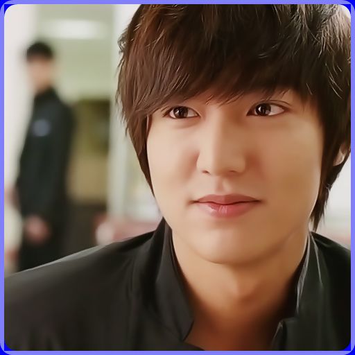 $. ..(ii pune lantisorul la gat) ..Aigoo :x splendida :x