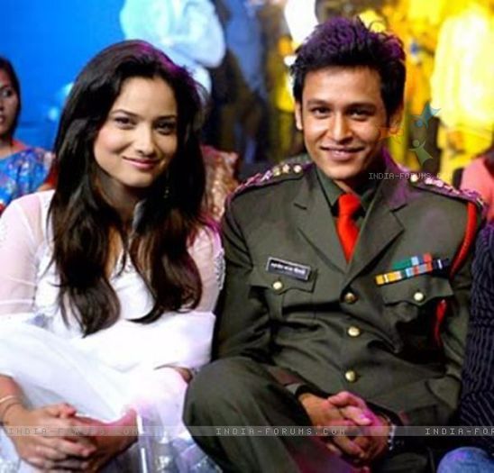 200178-ankita-lokhande-abhishek-rawat-at-azaadi-live-event