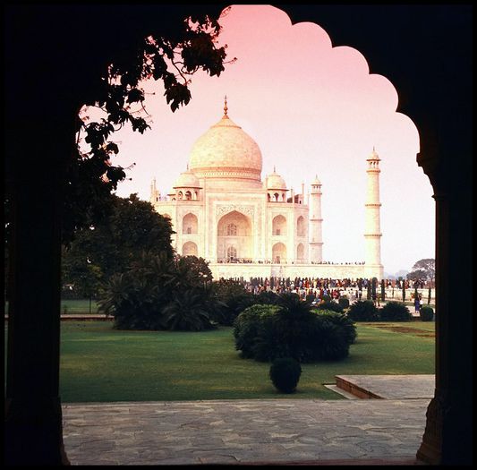 Taj Mahal India - Amazing Colorful India