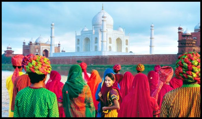 IND_TajMahal_tourism_blog1 - Amazing Colorful India