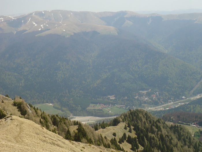 Vedere spre Poiana Stanii - Bucegi - Piatra Arsa - Platou - Cascada Urlatoare