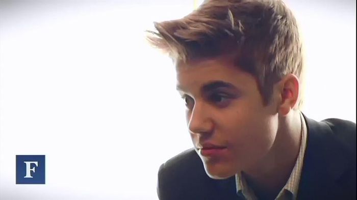 Ok , am sa iti spun direct! Seful meu va veni sa cineze la noi