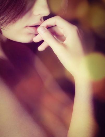 ; Nu poate sa fie totul din matase si satin.De asta tot ce-i frumos dureaza al dracu' de putin.
