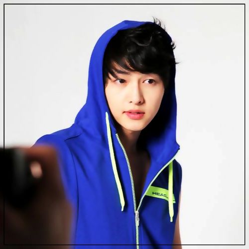 ;- Hai ca eu trebuie sa plec..ne vedem mai tarziu..sper :-s..|pleaca|