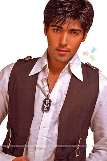 qIndia; Kinshuk Mahajan
