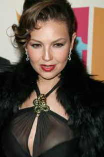 images (59) - Thalia
