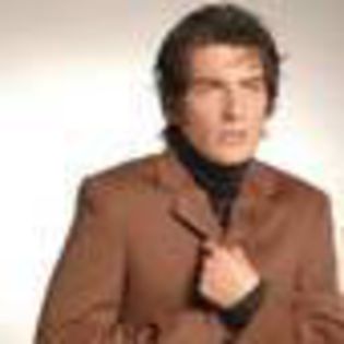 manuel-balbi-305461l-thumbnail_gallery