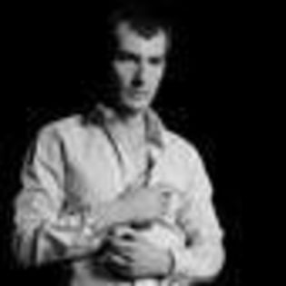 manuel-balbi-534060l-thumbnail_gallery