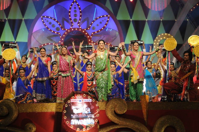 Pooja%20Gor,%20Ankita%20Lokhande,%20Disha%20Wakhani%20and%20Avika%20Gor%20performing%20at%20ITA%20Aw