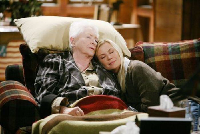 306092_10151338443829101_575150910_n