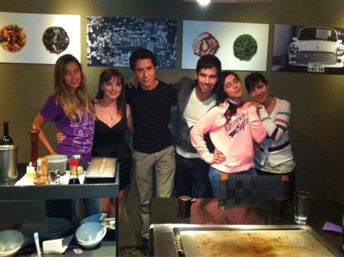 293567_275623335795224_263923858_n