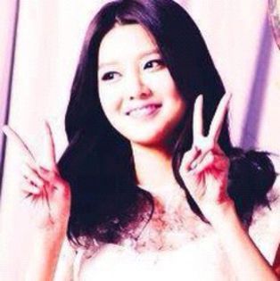 Sooyoung Peace <3 .