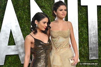 normal_11~55 - xX_2013 Vanity Fair Oscar Party - Arrivals