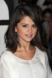 Selena+Gomez+Shoulder+Length+Hairstyles+Side+CSU6glQWXX3l - Selena Gomez Hairstyle