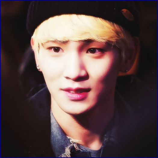 ;^ Bine intarziatulee..:)) *pleaca cu Jong*