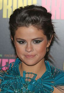 Smoky Eyes!Prea sweet! - Selena Gomez Accesories