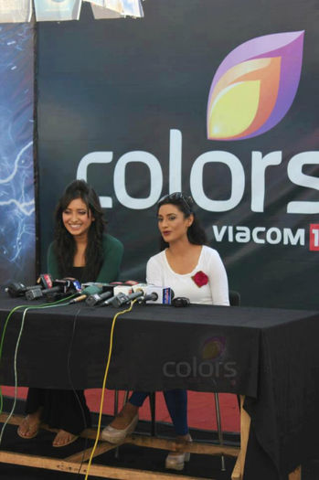 63620_414430285297960_56880168_n - 2-Asha Negi si Shakti Arora