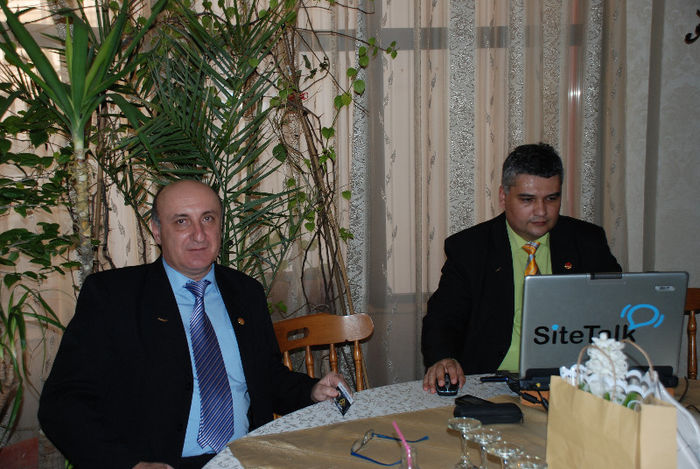 DSC_0914; Al doilea eveniment"Antreprenoriat social" Craiova. Dr.Alin Isac si John Brinzan
