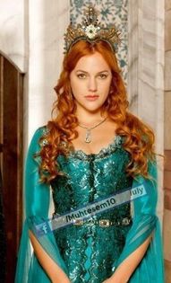 Meryem_Uzerli_1352137062_0
