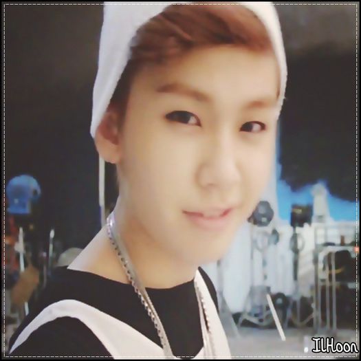 ♫ Atuncii..O sa scapam noi de tinee..:)) :-" [evil face] :)).