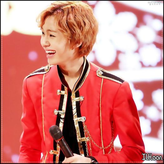 ♫ Si noi te iubiim..Dar nu vrem cu asta sa te mintiim..:)).