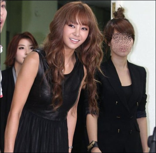 ~.~HS...si noi tinem la tine :) Atat de tare incat te-am lasa pe mana lui ChoRong :D