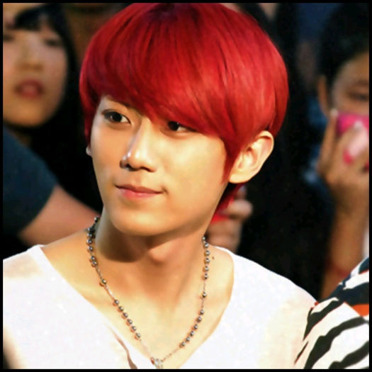 [(:] ..Hellow.. Daa.. new boy`ul asta.. vrea sa scape de je..:( ..